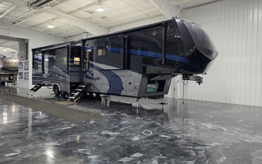 Luxe Toy Hauler 46FB | 10679