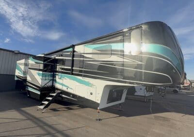 SOLD | Luxe Regent 48FLB | 10707