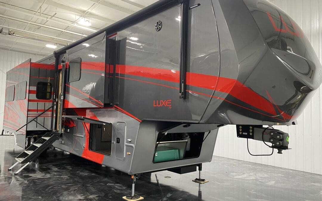 NEW | Luxe Toy Hauler 46FB | 10703